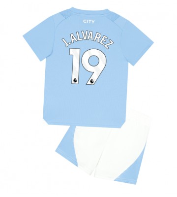 Manchester City Julian Alvarez #19 Primera Equipación Niños 2023-24 Manga Corta (+ Pantalones cortos)